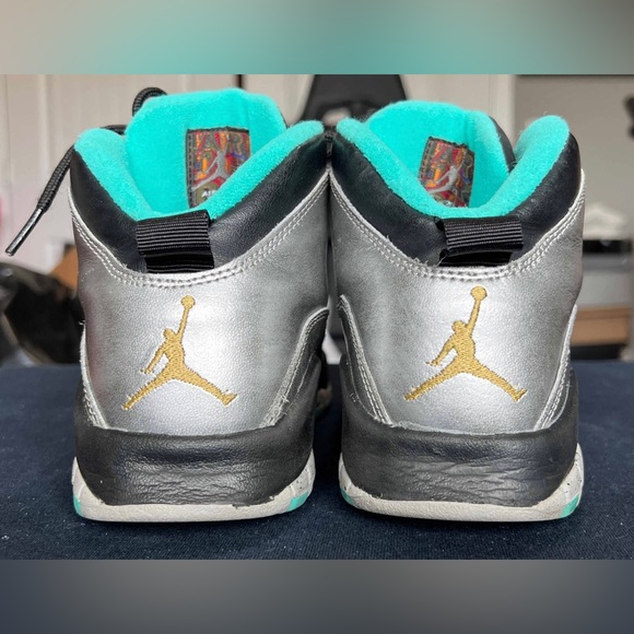 Air Jordan 10 Retro BG - Picture 7 of 10